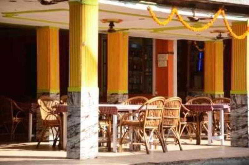 Hotel Sai Бага Екстер'єр фото